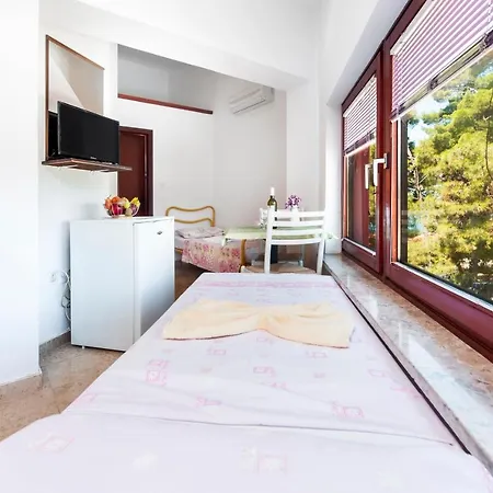 公寓 Rovinj4-close To Center And Free Parking *