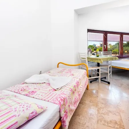 Rovinj4-close To Center And Free Parking